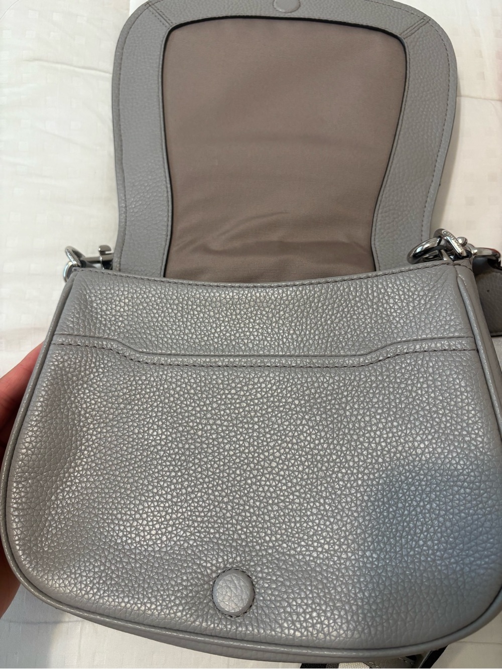 Marc Jacobs Two-Tone Gray and Cream Leather Crossbody Bag - Picture 7 of 7